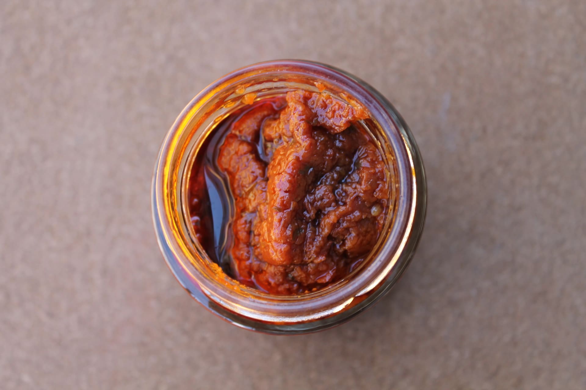 POLLI 1872 – Aperitivo à tartiner Tomates Séchées All’Arrabiata texture 