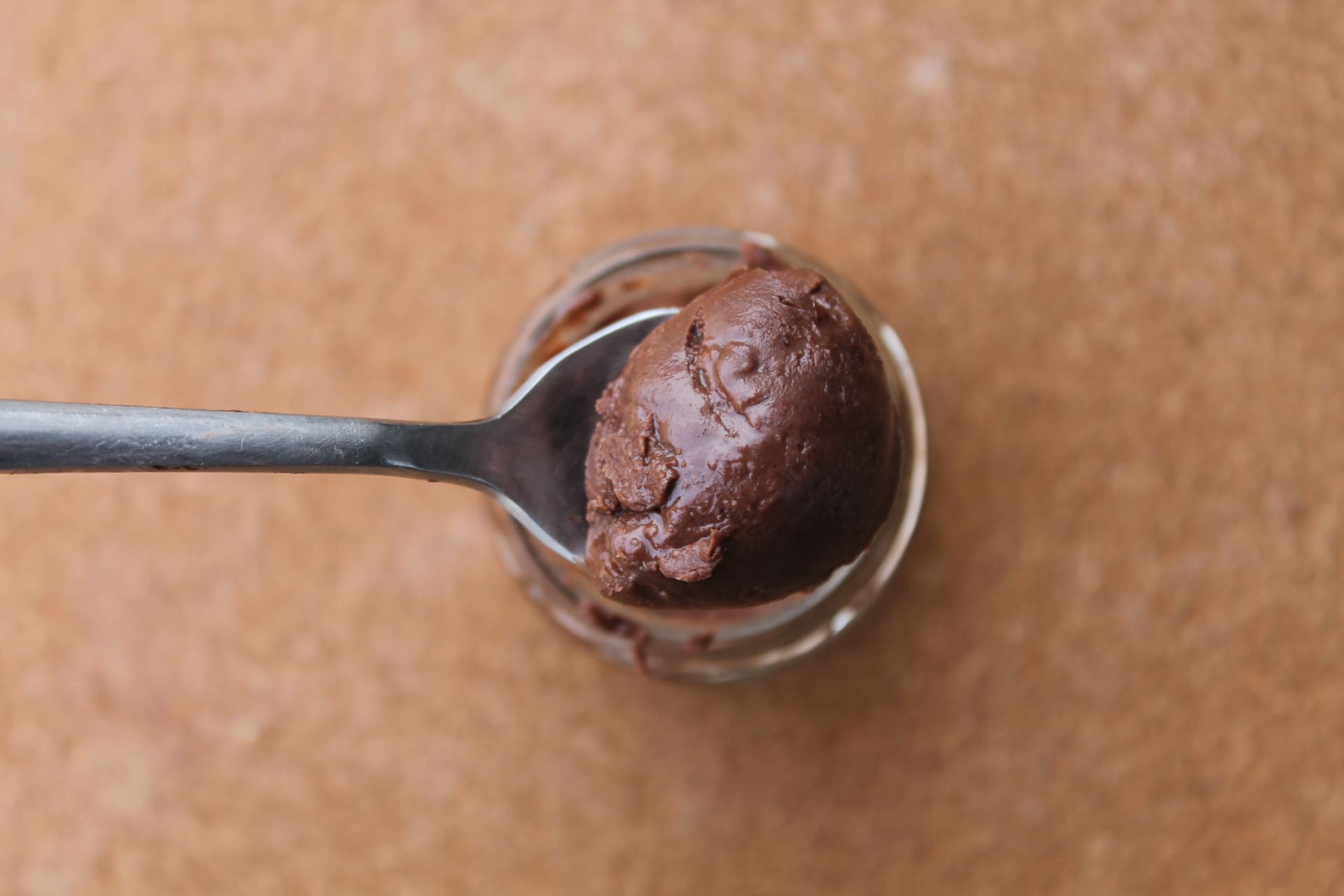 CHOCOLILAS – Pâte à tartiner 60 % de noisettes cuillère 