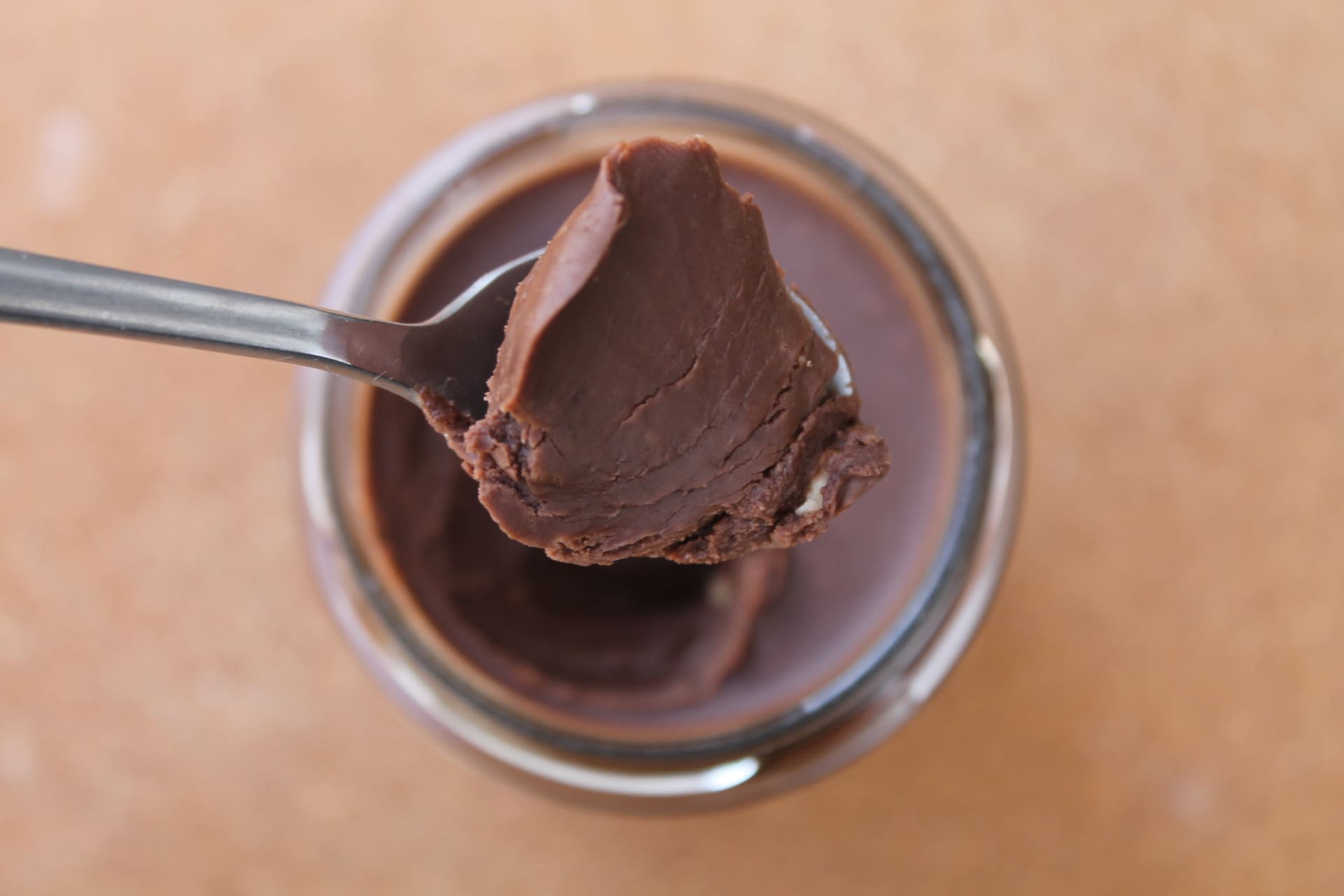 GLAZ LA CHOCOLATERIE – Caviar d’écureuil aux éclats de noisette cuillère