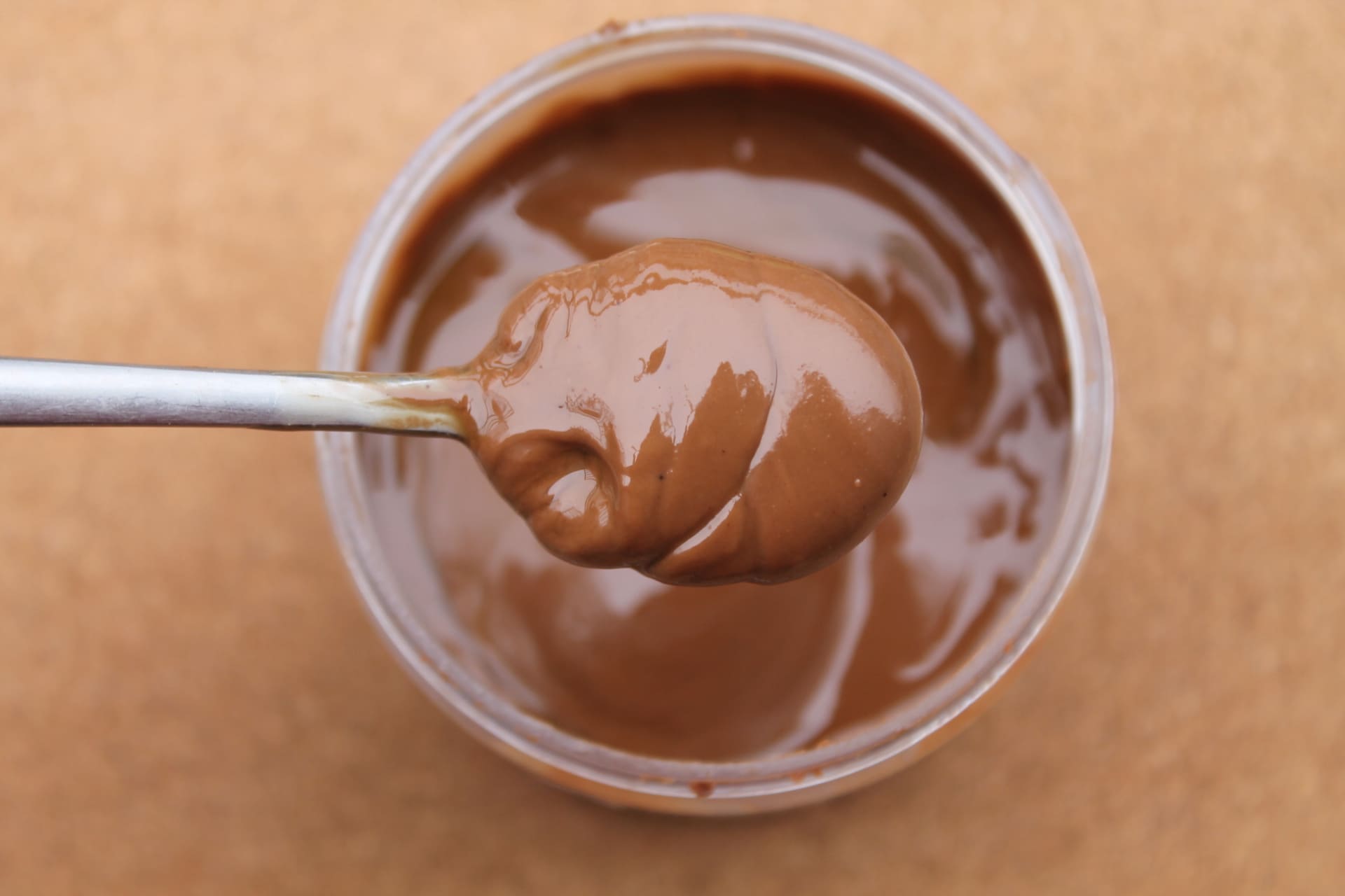 MEELK – Pâte à tartiner 60% Noisettes cuillère