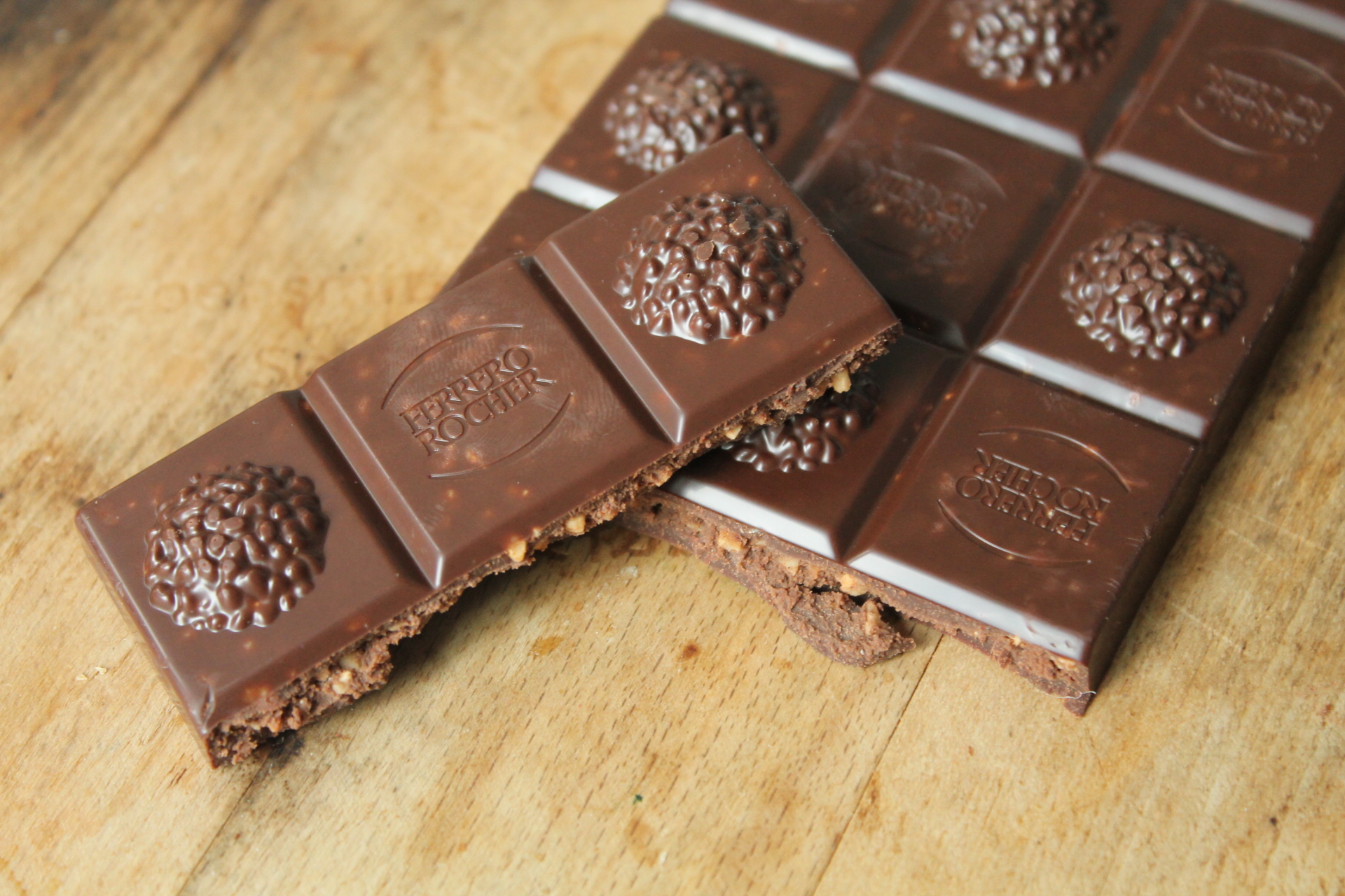 FERRERO - Tablette Rocher Noir Noisette 