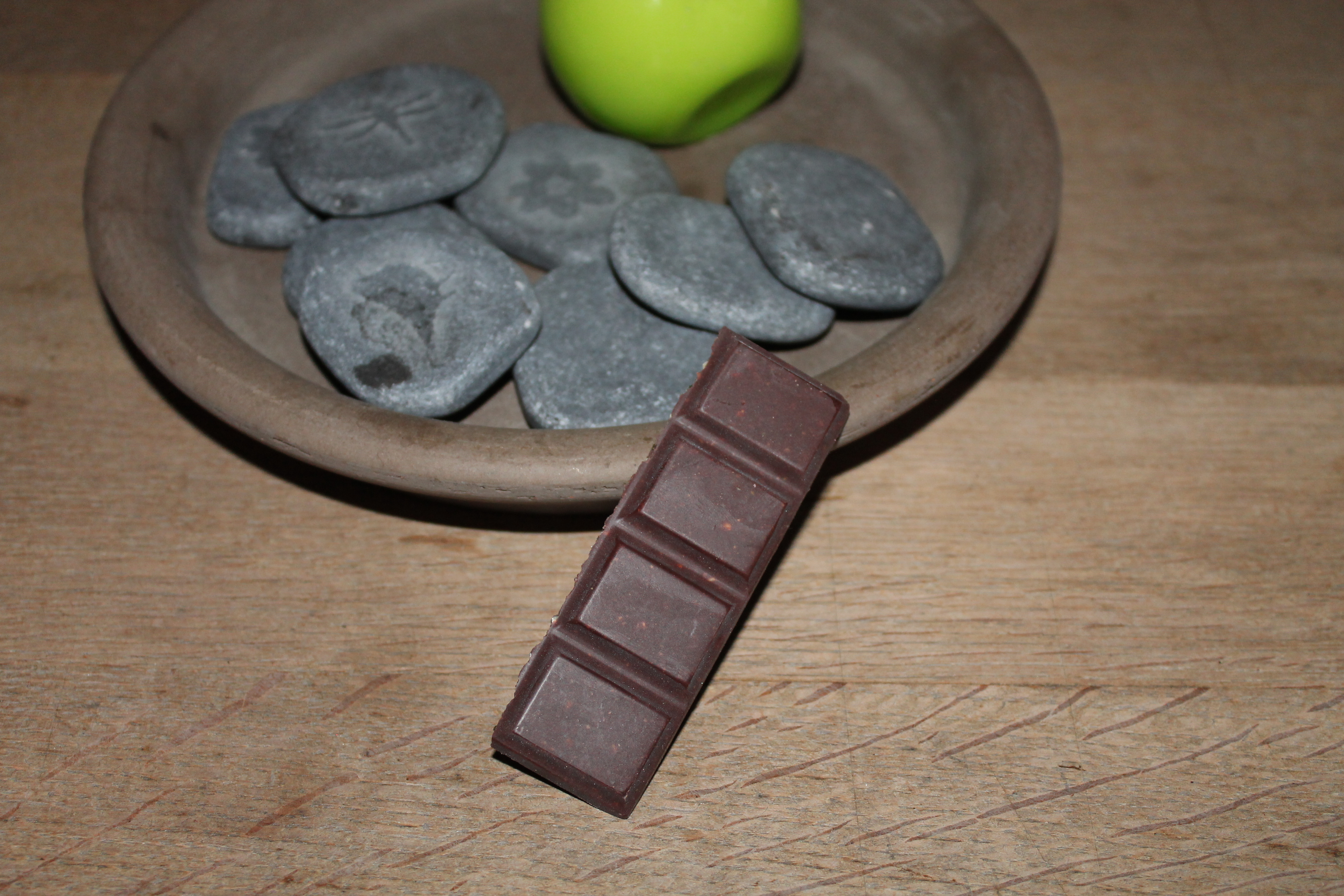 L'CHANVRE - Chocolat noir chanvre et dattes (barre)