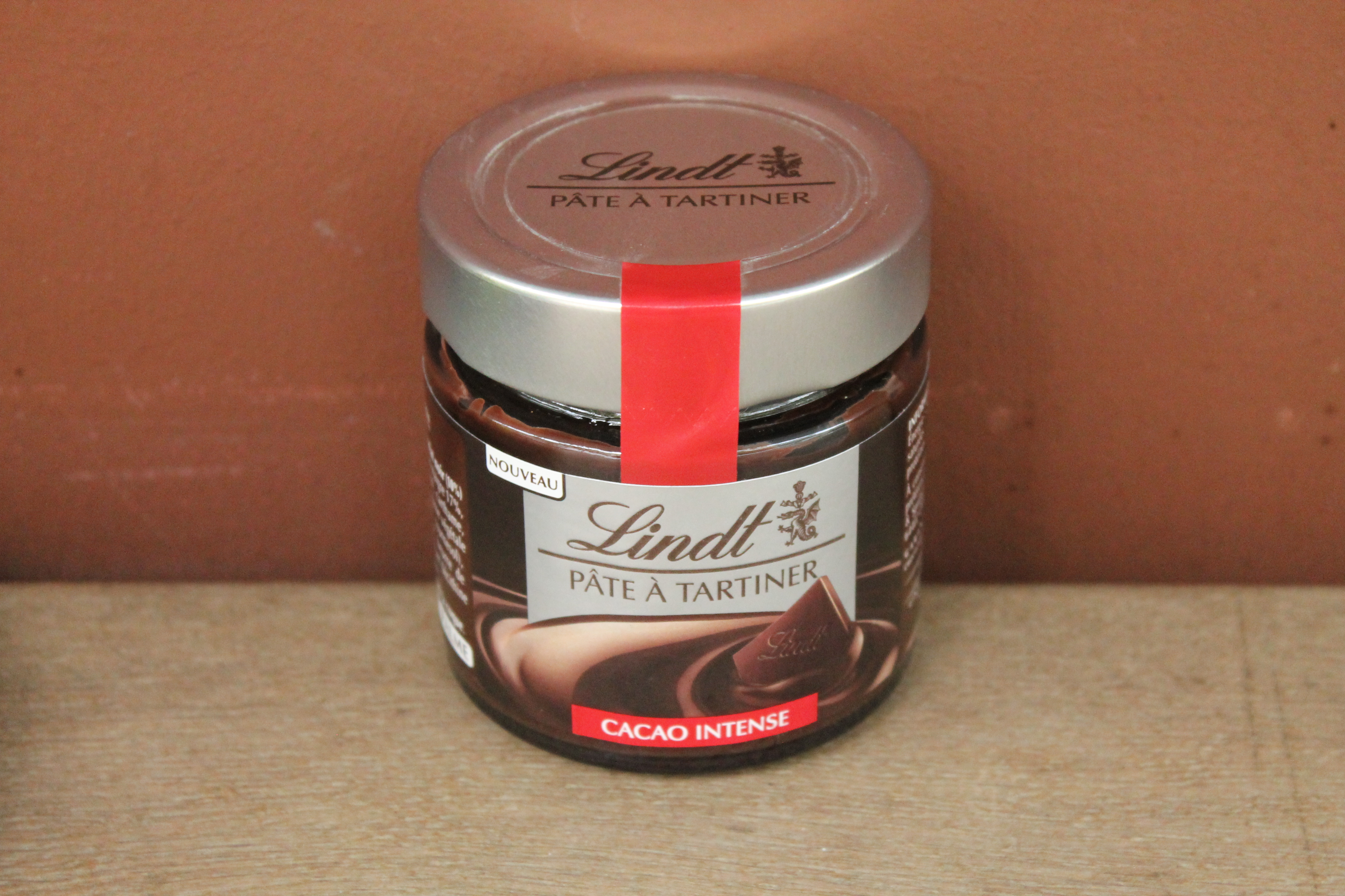 LINDT - Pâte à tartiner Intense au chocolat noir 10 % 