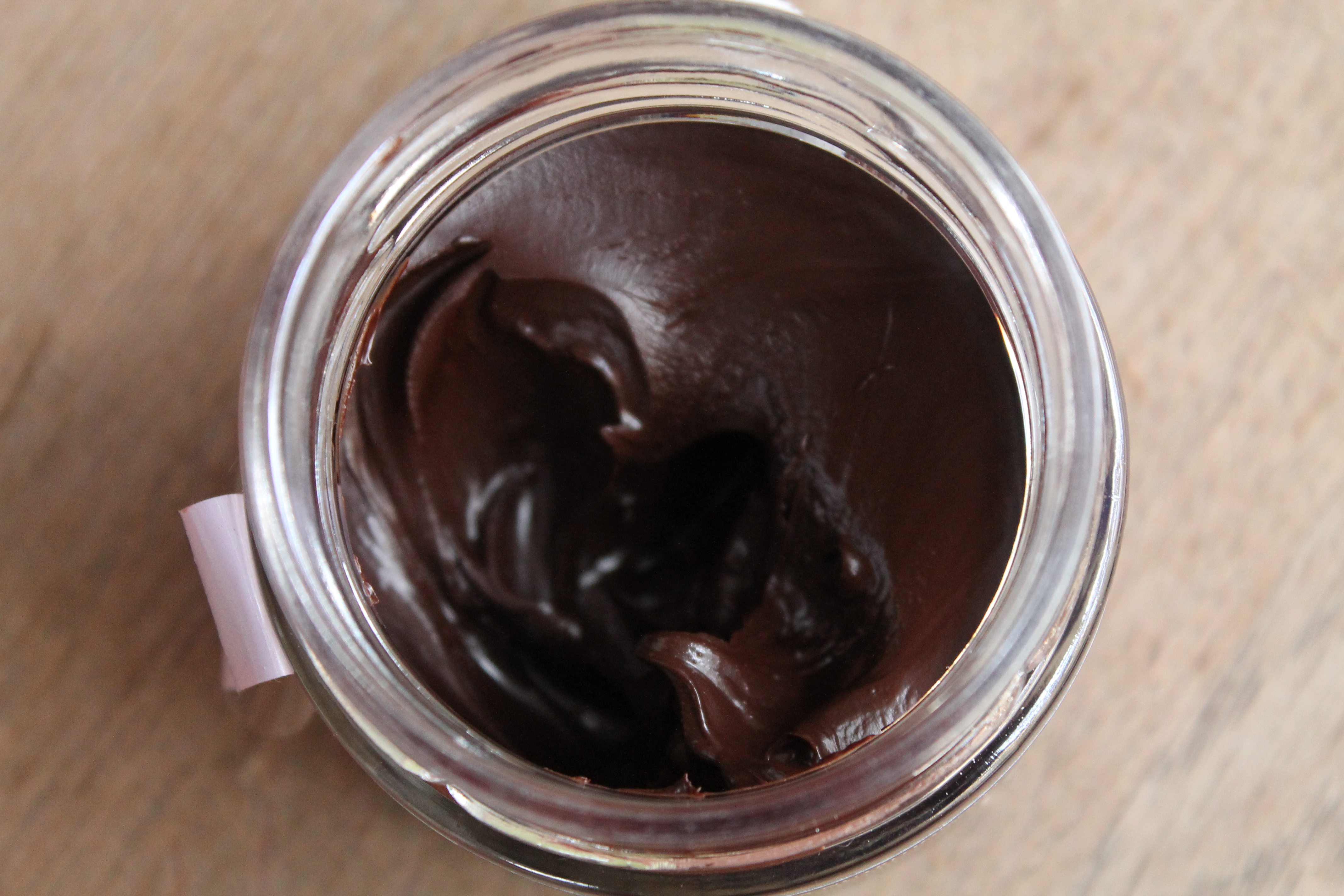 LINDT - Pâte à tartiner Intense au chocolat noir 10 % (texture)