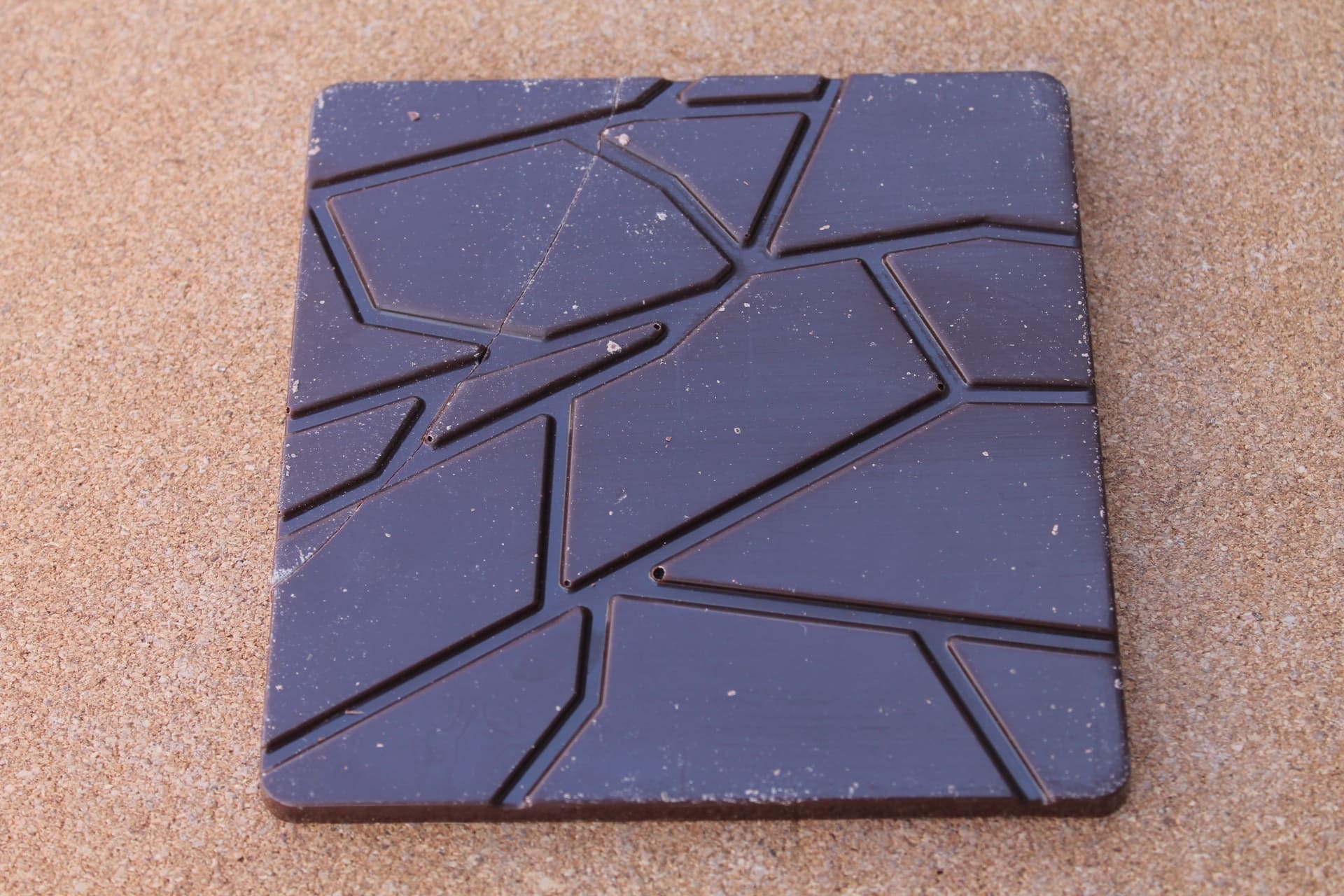 CHOCANDIZ – Tablette Salvador Noir 70 % aspect 