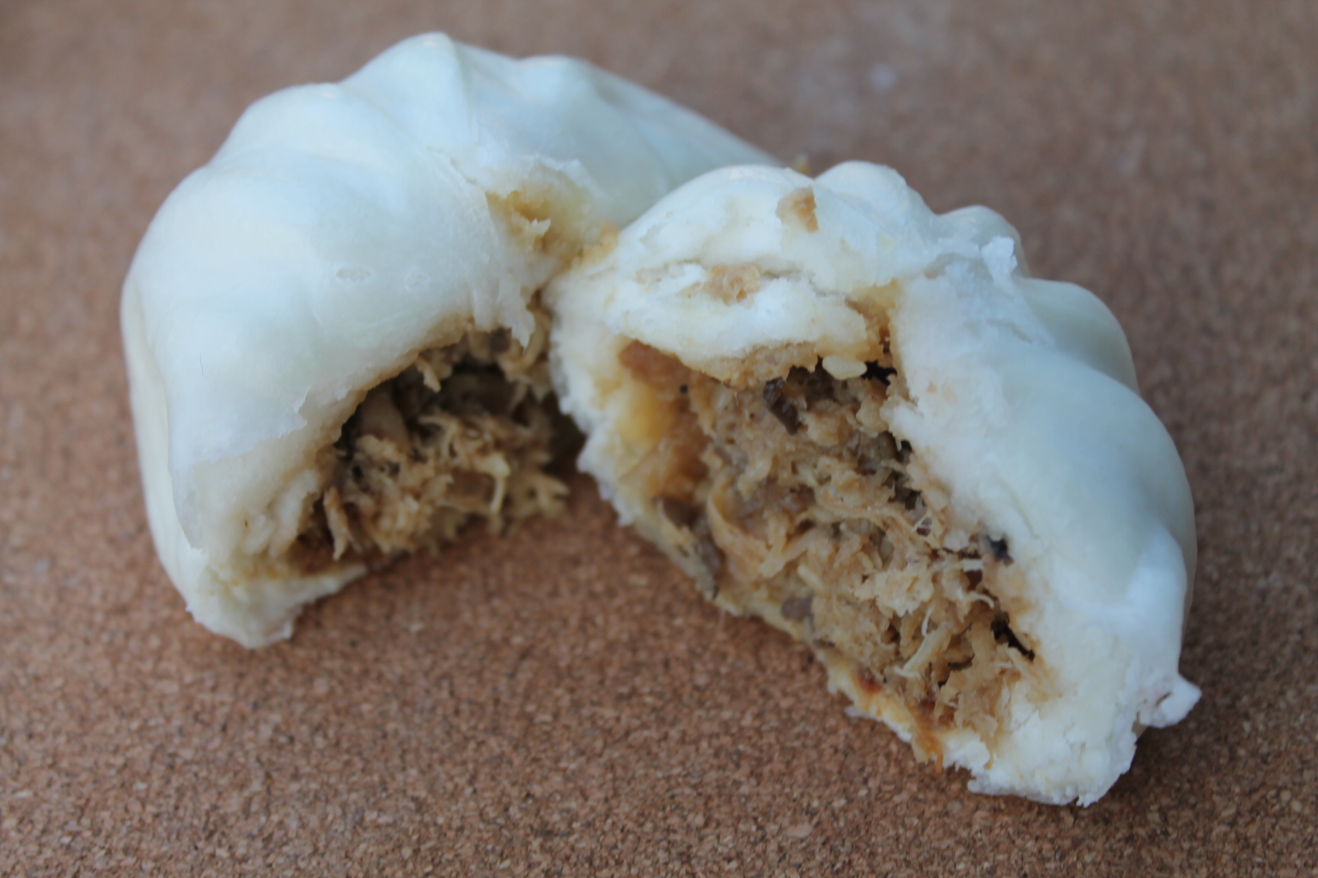 MONSIEUR BAO  - Baos Effiloché de Poulet détail 