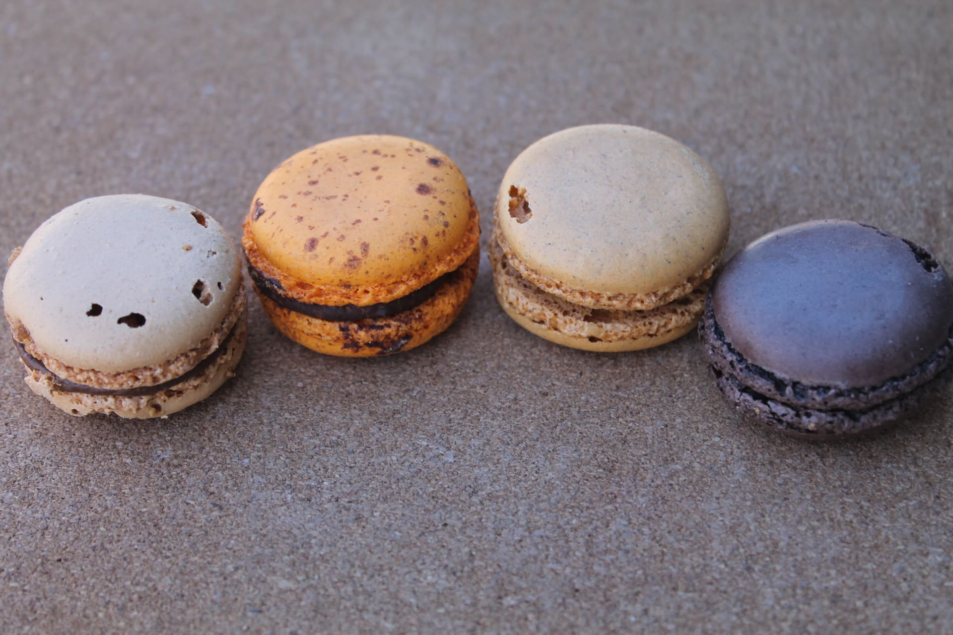 FRANCK DEVILLE – Coffret 12 Macarons sucrés 4 macarons 