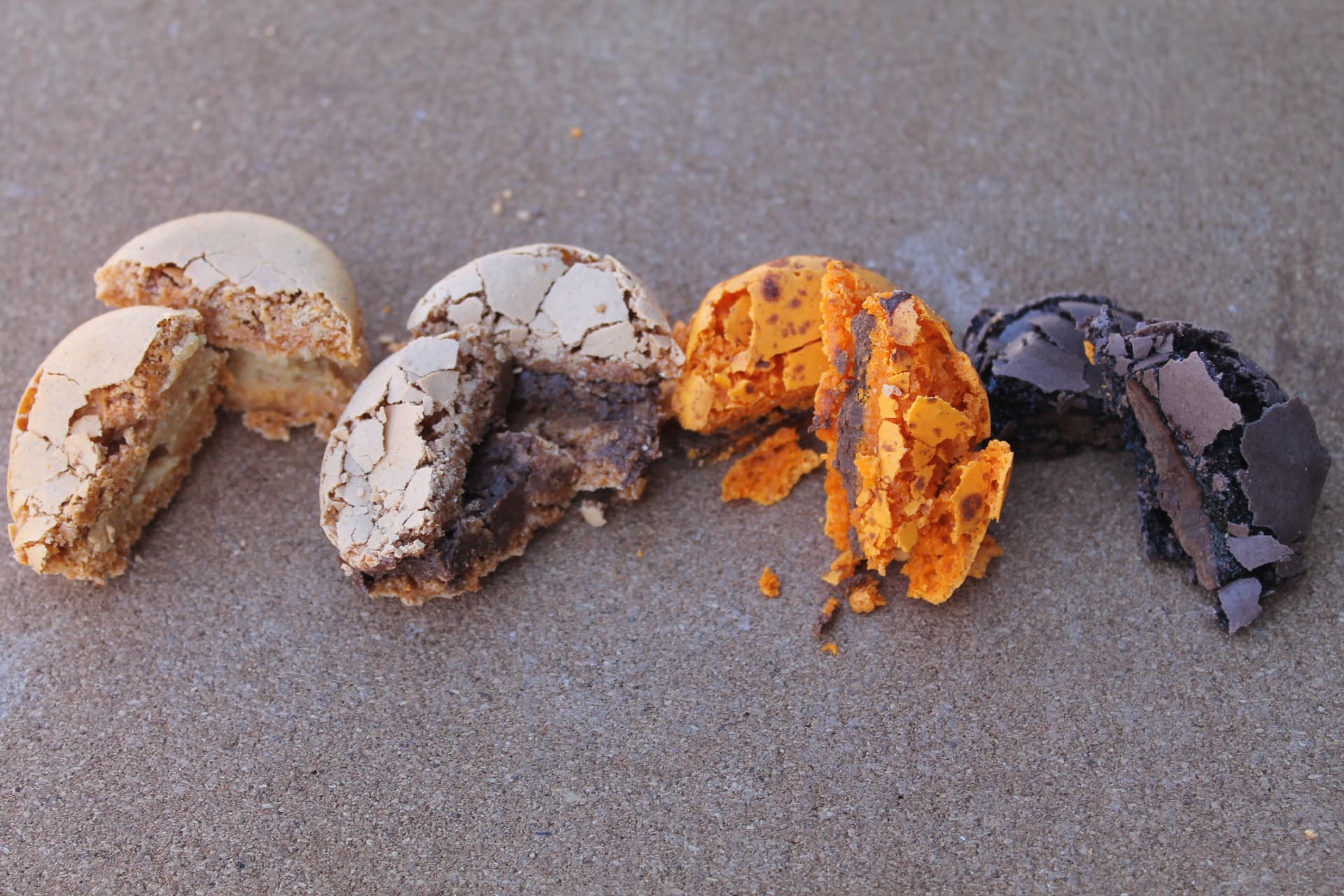 FRANCK DEVILLE – Coffret 12 Macarons sucrés détail 