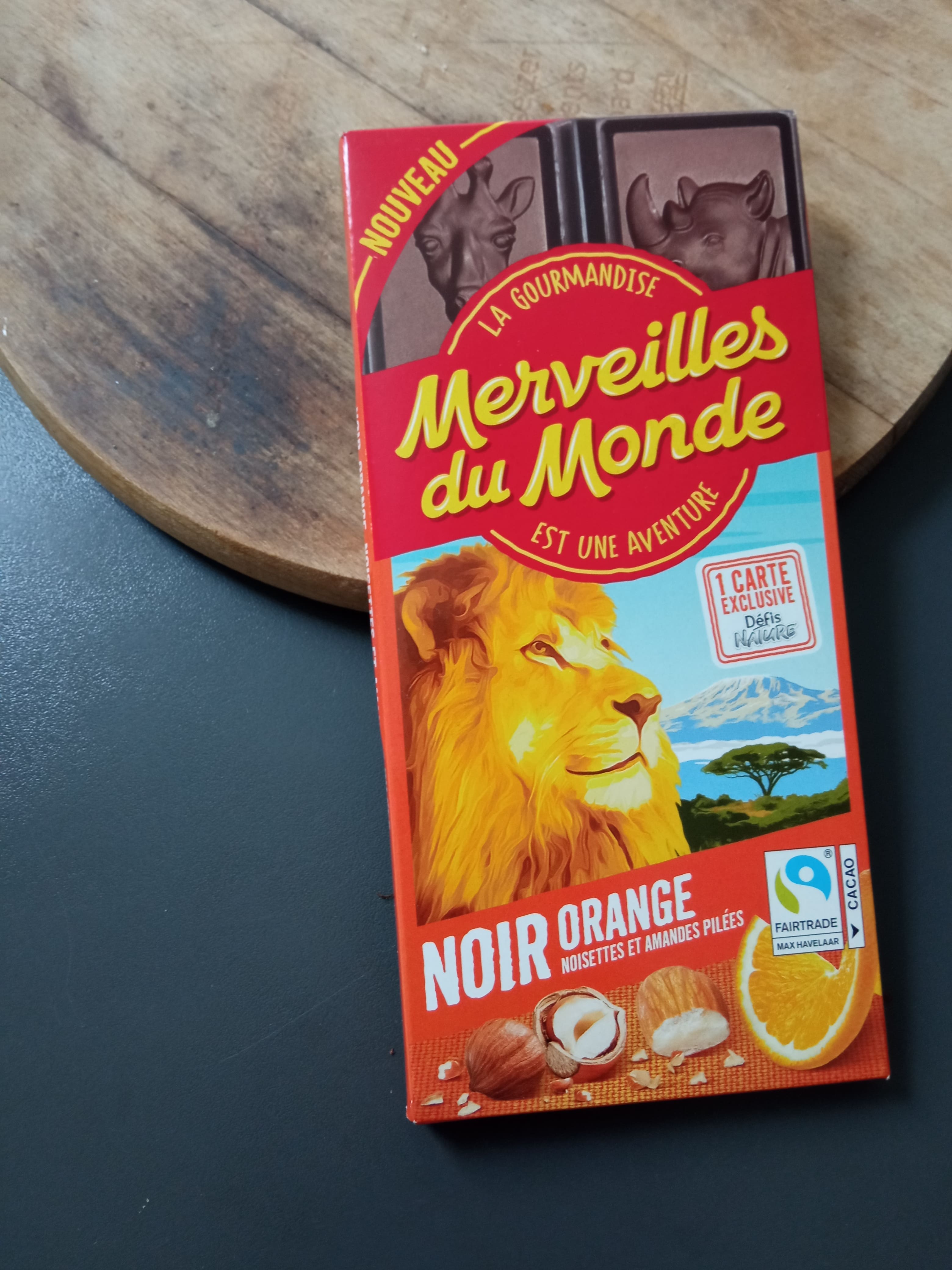 MERVEILLES DU MONDE  - Tablette Noir Orange Noisettes et Amandes Pilées