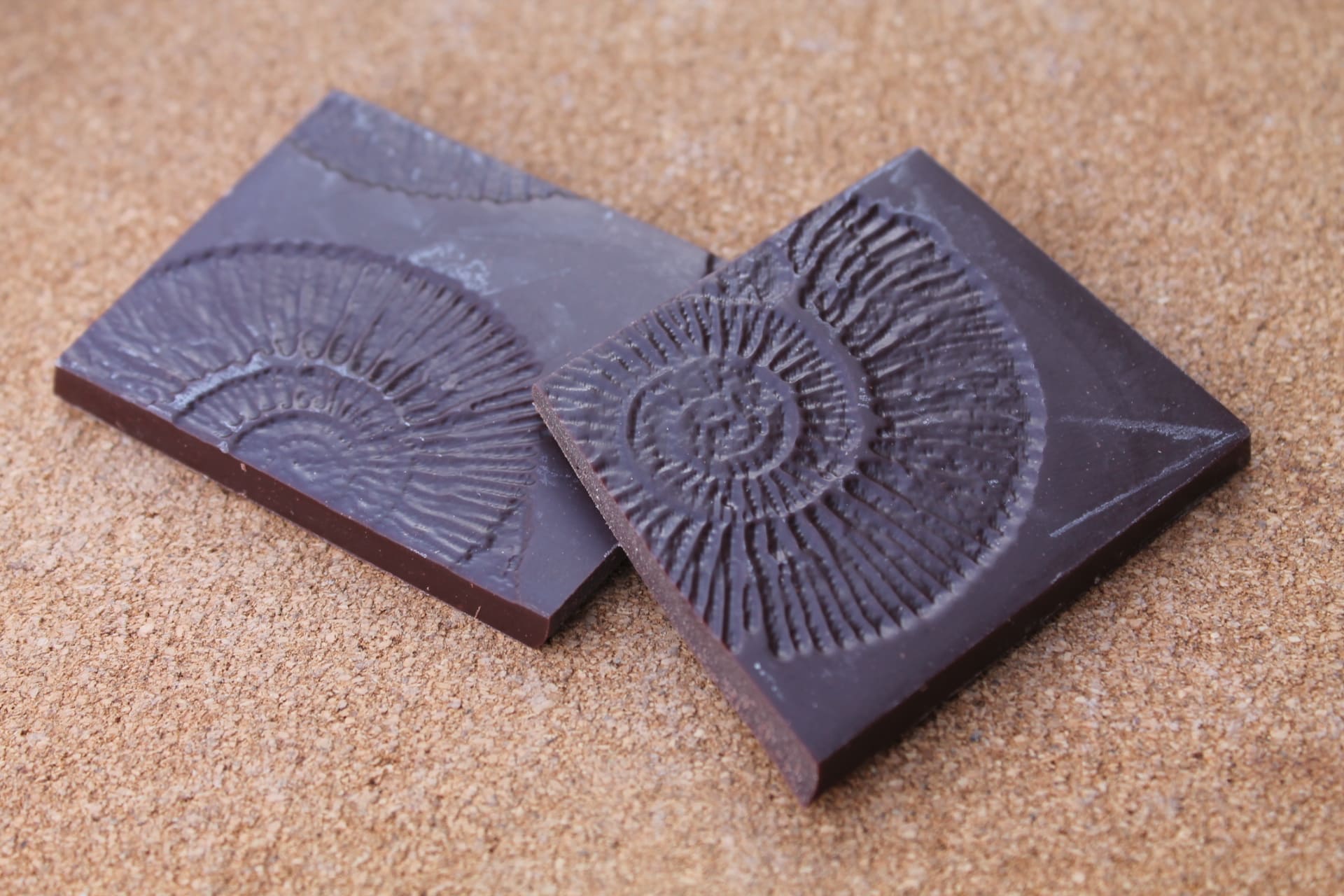 A CHOCOLATE DREAM BY MICKAEL – Milk 66 % Vientiane morceaux