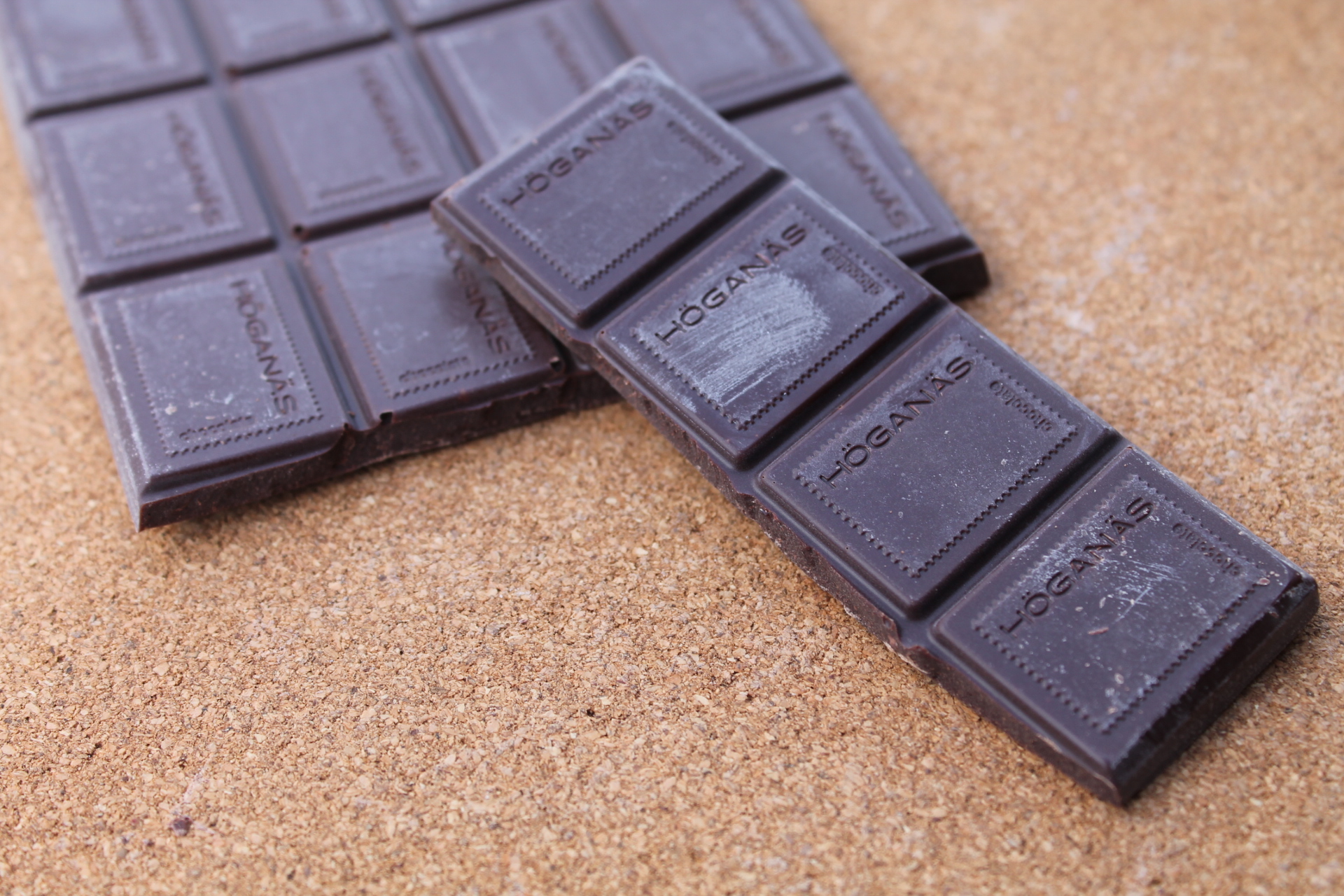 HÖGANÄS – tablette chocolat noir 70 % (Equateur) morceaux 