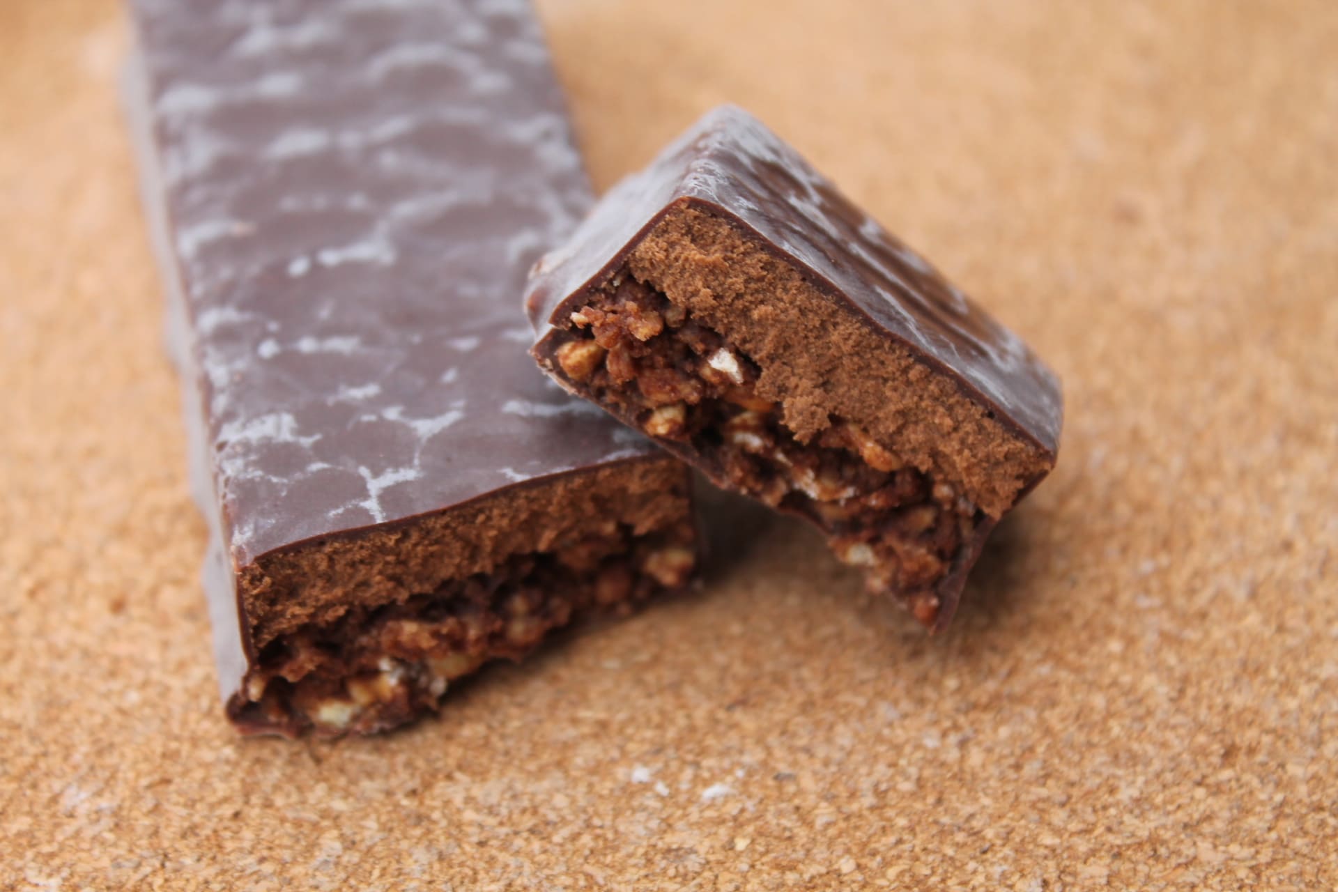 GOOD MOOV – Barre Protéinée Choco Noir détail 