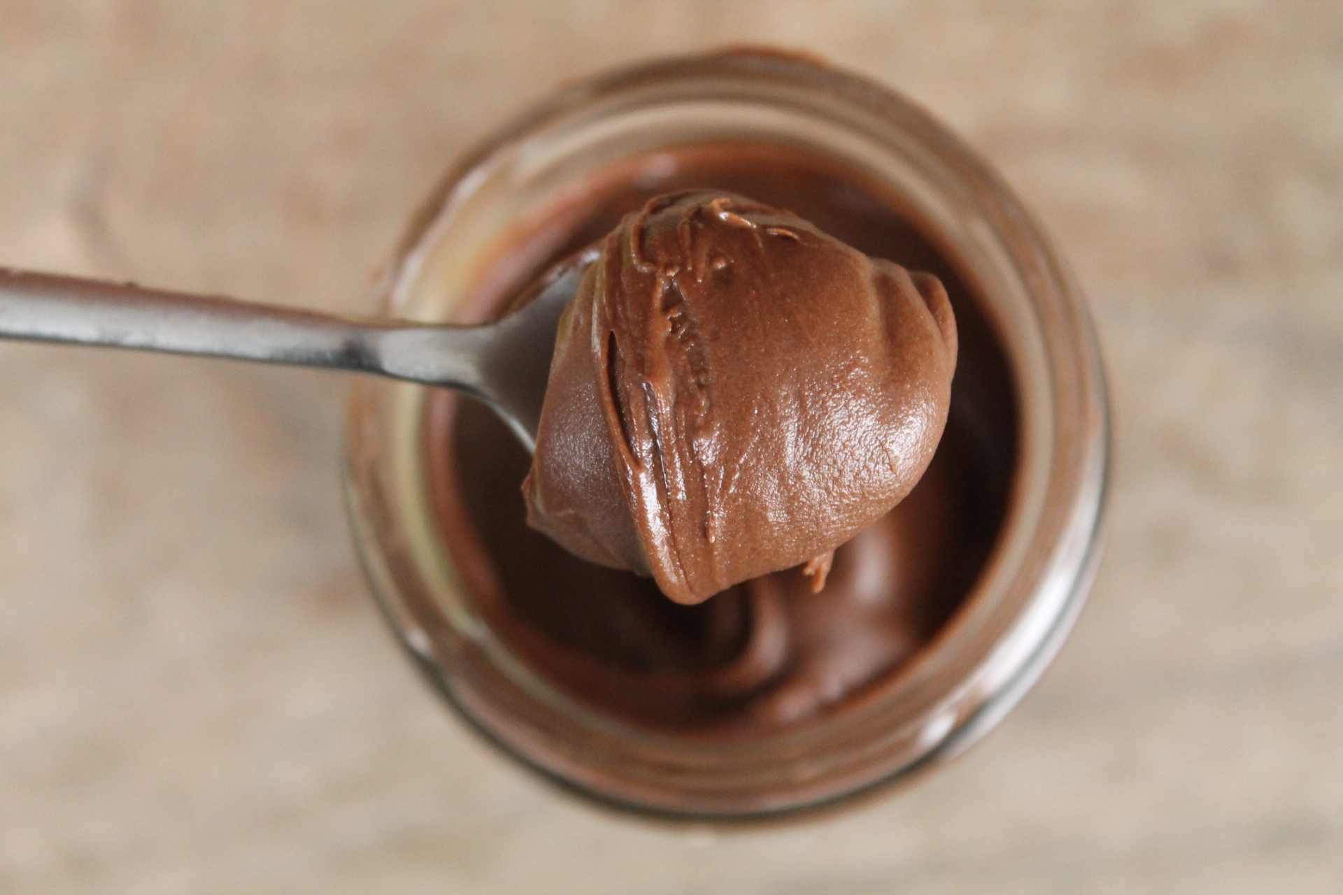 RECIPE UNIQUES - EL CREM Pâte à tartiner à base de noisettes et de cacao cuillère