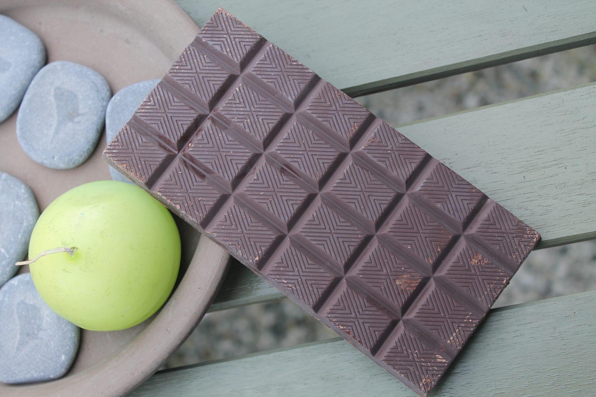 MOULIN DES MOINES – Noir 100% Pure Pâte de cacao aspect