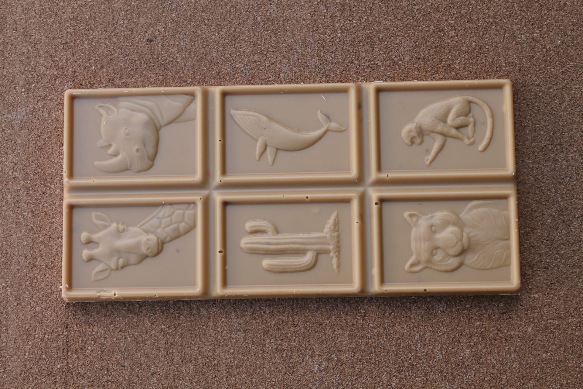 Tablette Blond Noisettes et Amandes Pilées 