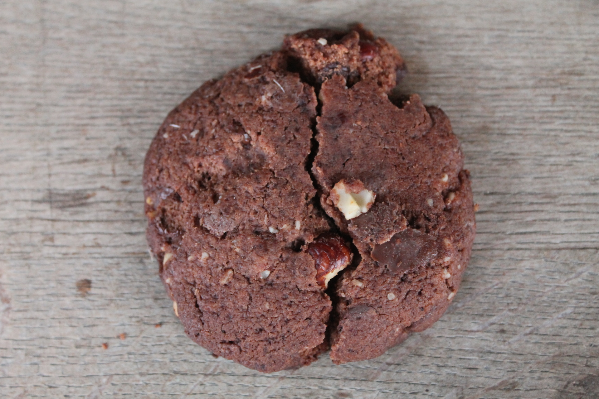 LILOU BOX - Cookie vegan chocolat noisette aspect 