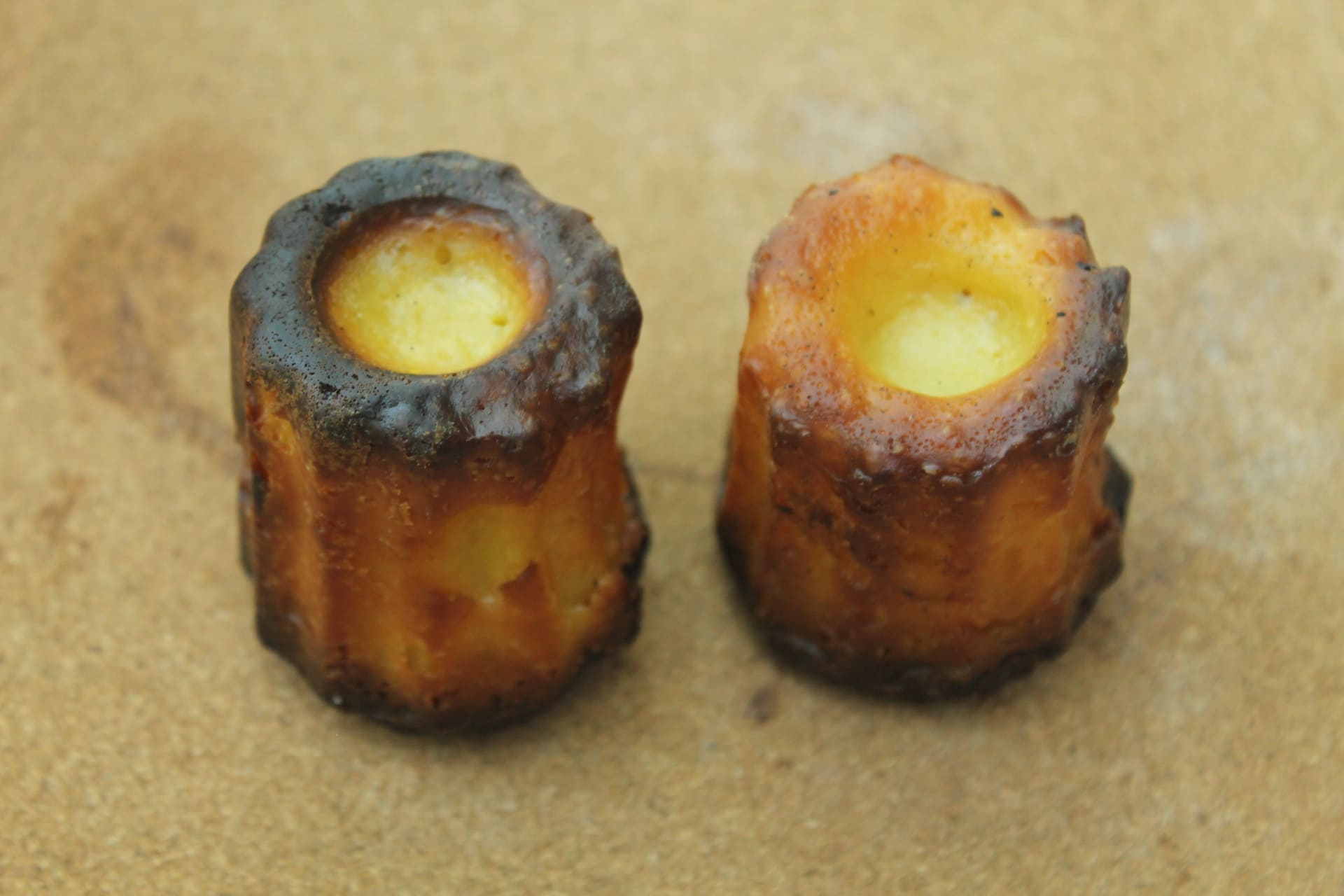 CHOCOLATERIE OCCITANE – Cannelés Bordelais aspect
