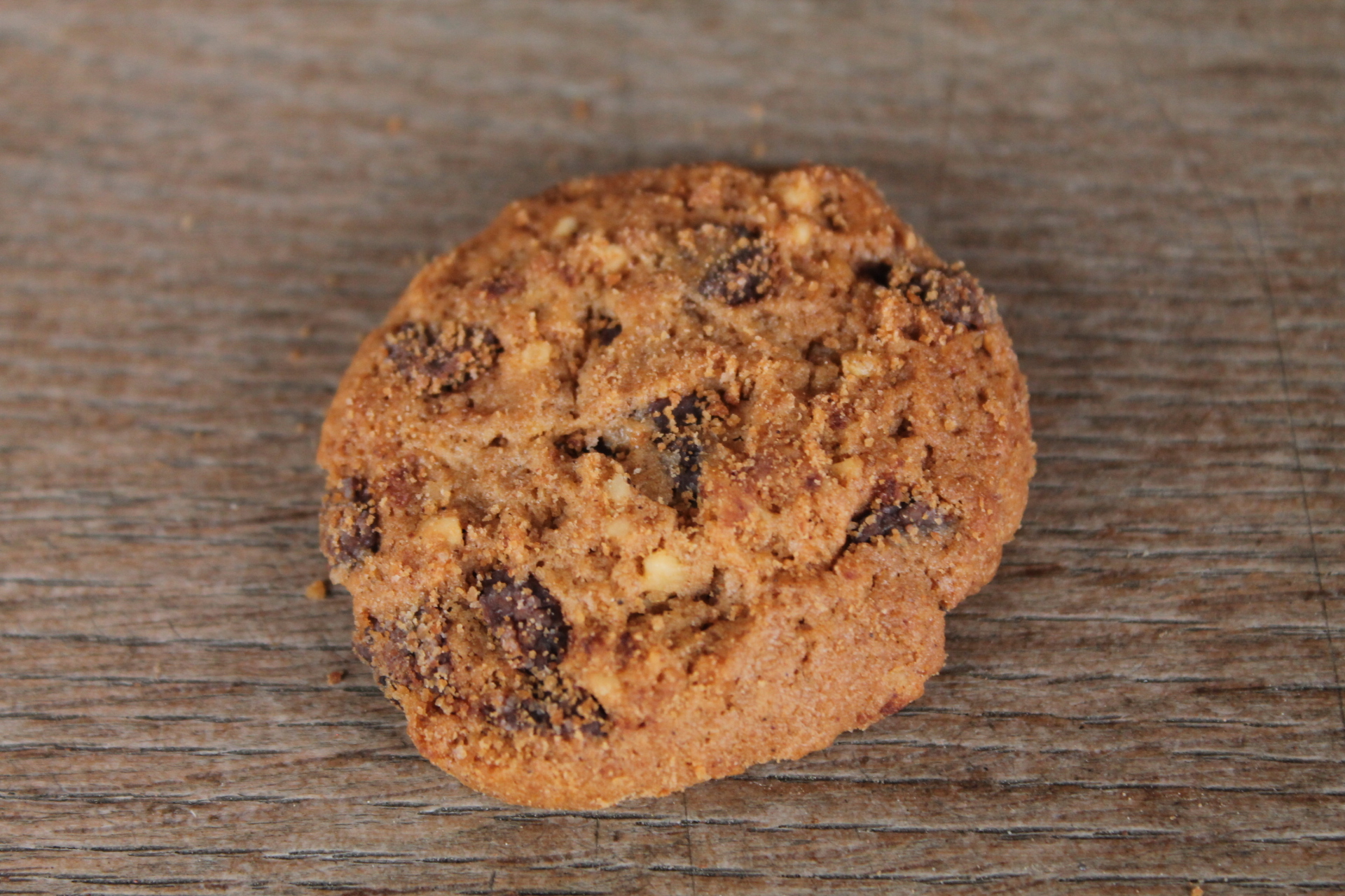 KIGNON - Biscuits aux pains, chocolat noir et noisettes apparence 