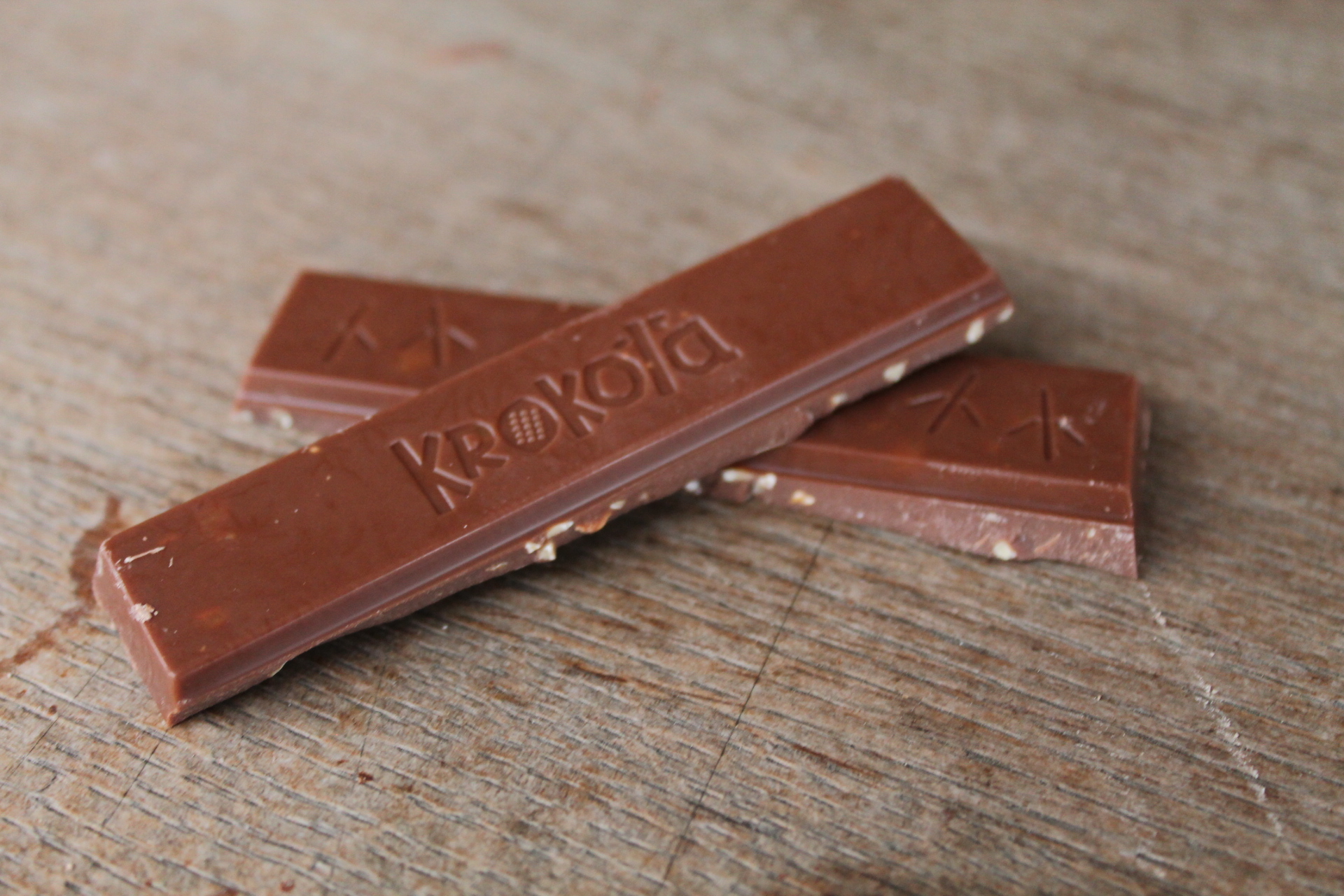 KROKOLA – Lait 41%, amandes et caramel détails 