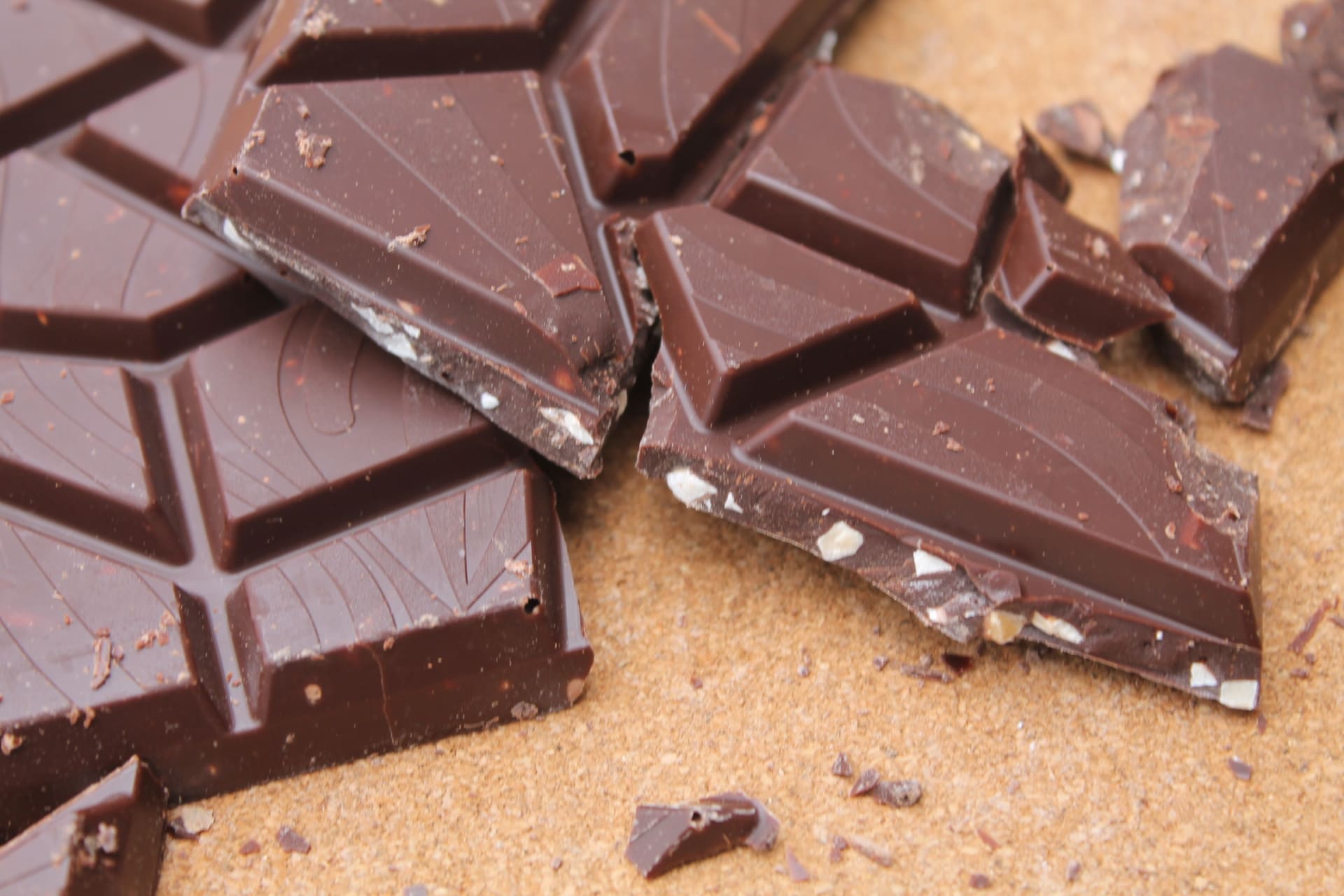 LIDL/WAY TO GO – Tablette chocolat noir amandes grillées & pointe de sel détail