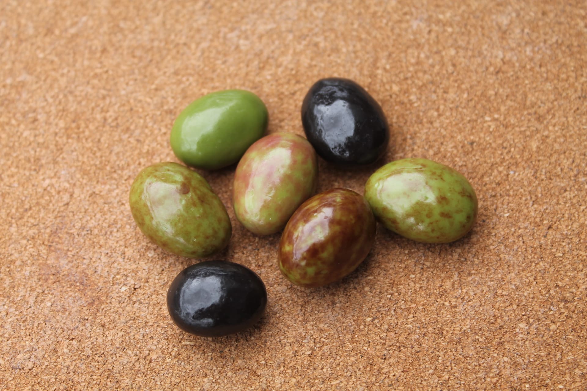 FRANCOIS DOUCET CONFISEUR – Olives de Provence™ aspect 