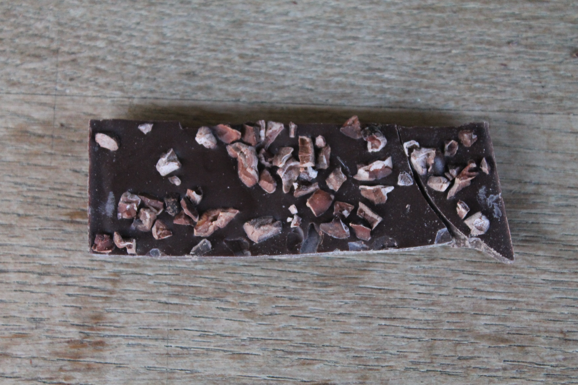 ENCUENTRO - Tablette Chocolat 70 % éclats de fèves de cacao (recto)
