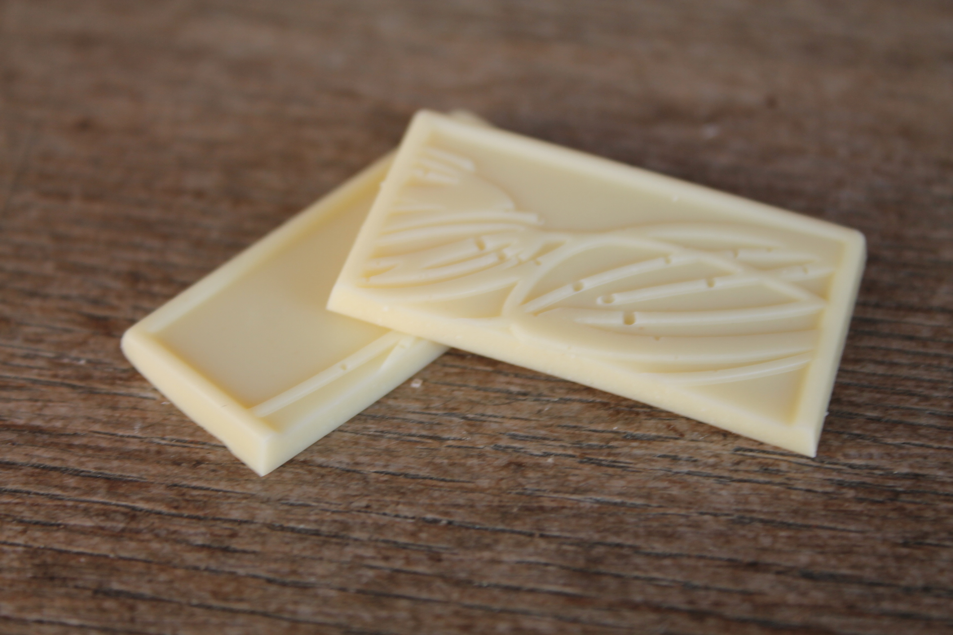 LE CRIOLLO BESANCON - Carrés de dégustation Mayan Red 40% blanc tranche